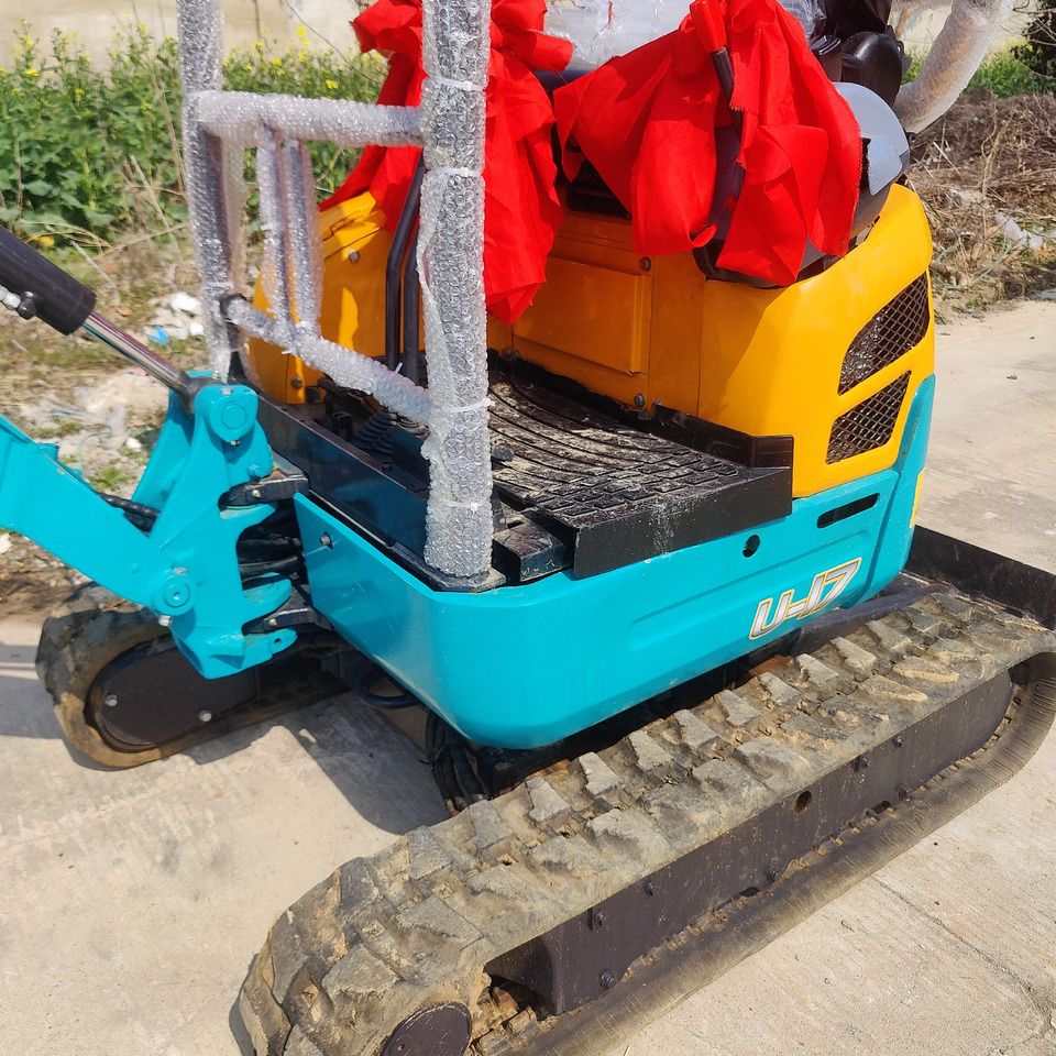 2023 Kubota U17 mini excavator rear view 2023 Kubota U17 mini excavator rear view