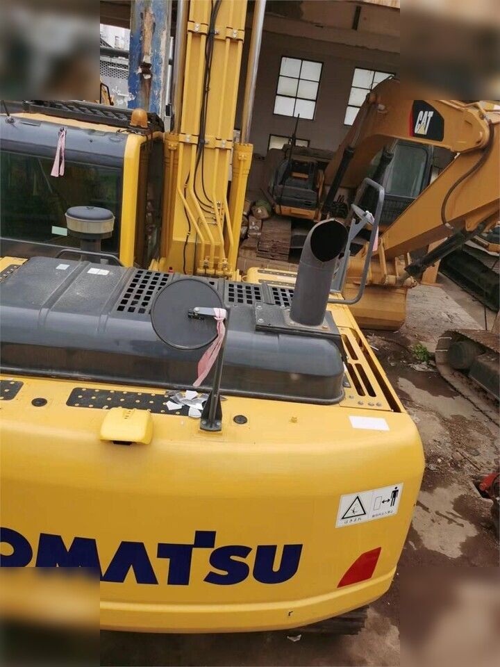 2020 Komatsu PC200 crawler excavator rear view