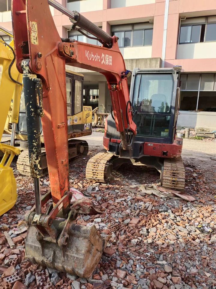 2017 Kubota KX155-5 mini excavator, front view 2017 Kubota KX155-5 mini excavator, front view