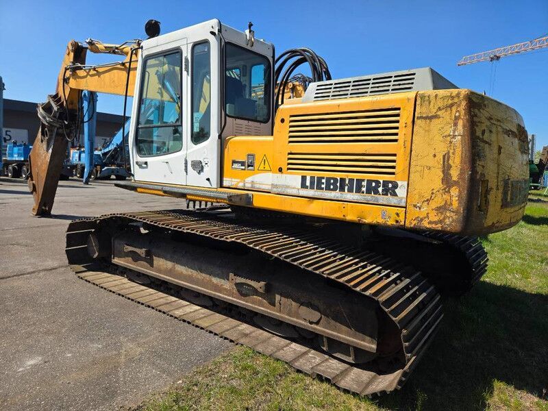 2005 Liebherr R924B HD S L crawler excavator, rear three-quarter view
