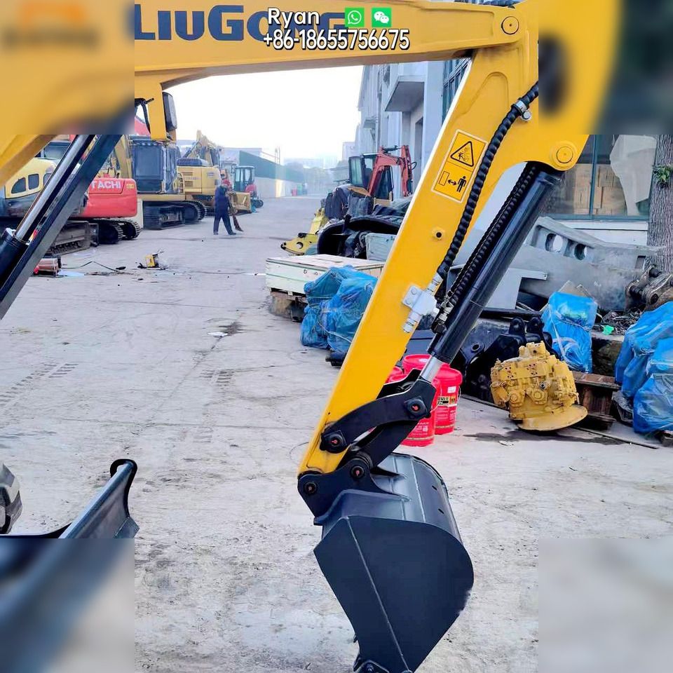 2025 LiuGong 9027FZTS mini excavator boom and bucket detail