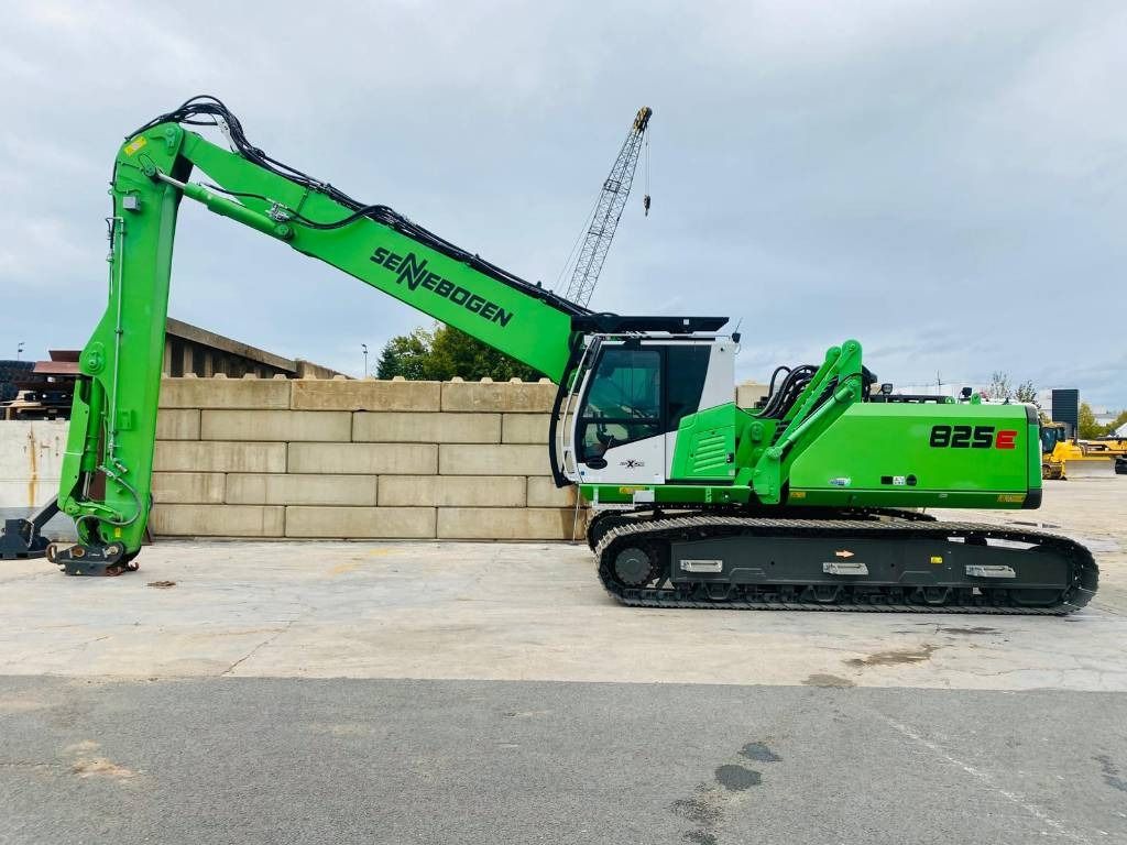 2020 Sennebogen 825 E demolition excavator, side view 2020 Sennebogen 825 E demolition excavator, side view