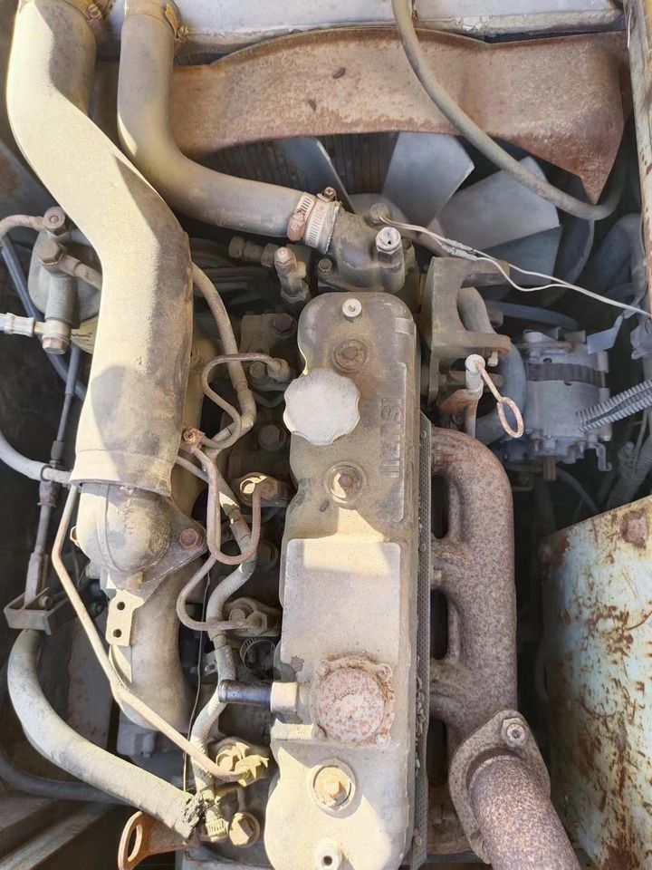 2017 Sumitomo SH60 mini excavator engine bay view 2017 Sumitomo SH60 mini excavator engine bay view