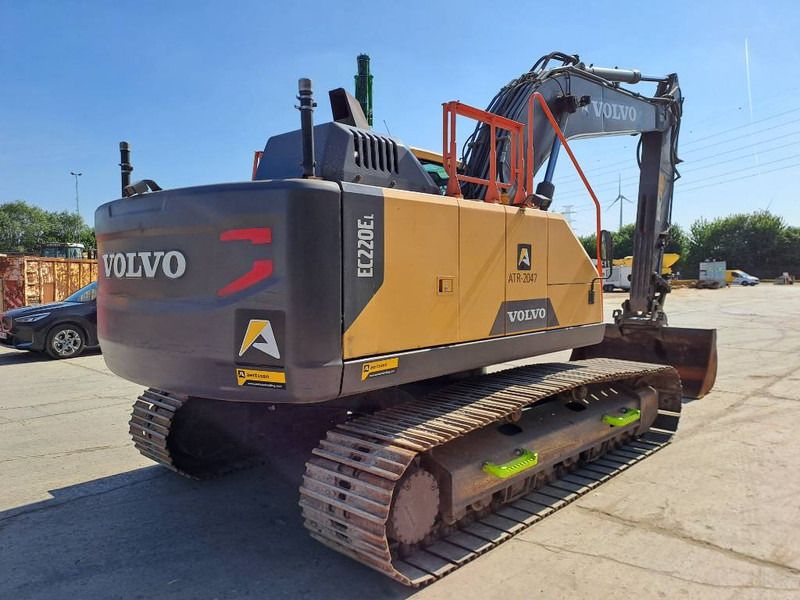 2017 Volvo EC220EL crawler excavator, rear three-quarter view