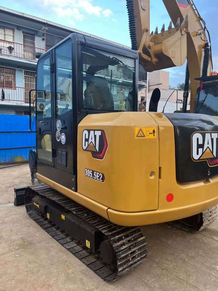 2018 Caterpillar 305.5E2 crawler excavator, rear three-quarter view 2018 Caterpillar 305.5E2 crawler excavator, rear three-quarter view
