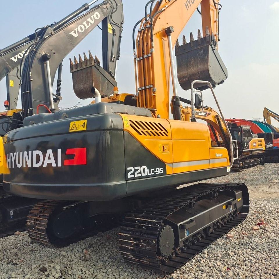 2024 Hyundai R220LC-9S crawler excavator, rear three-quarter view