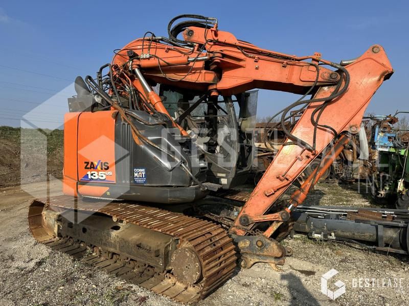 2018 Hitachi Zaxis 135US crawler excavator, side view 2018 Hitachi Zaxis 135US crawler excavator, side view