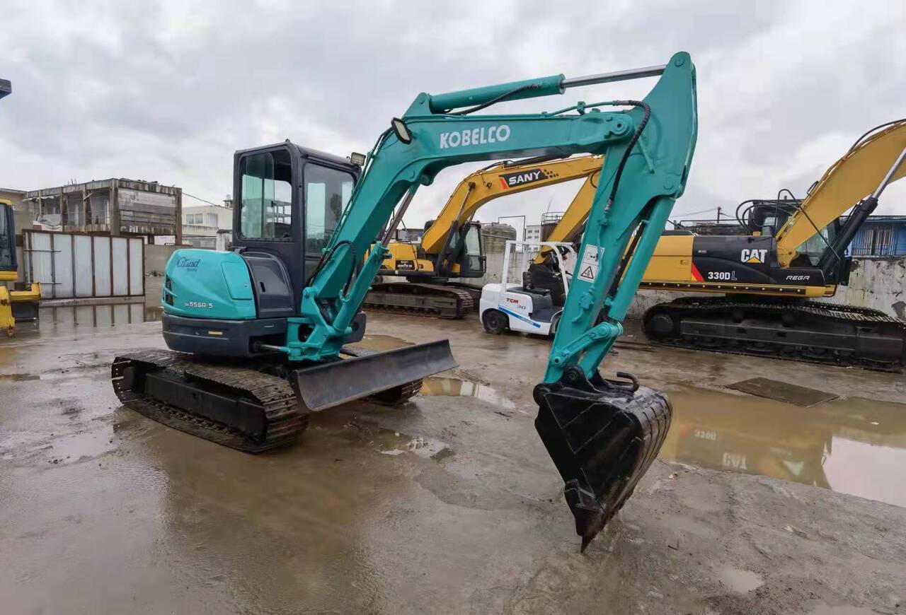 2015 Kobelco 55SR-5 mini excavator, front three-quarter view