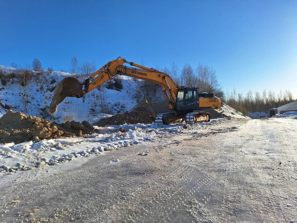 2008 Hyundai R450LC-7A crawler excavator, side profile view 2008 Hyundai R450LC-7A crawler excavator, side profile view