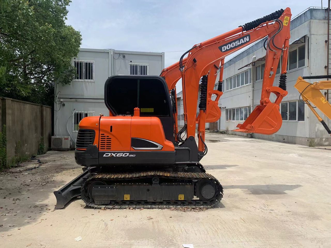 2022 Doosan DX60-9C crawler excavator side view 2022 Doosan DX60-9C crawler excavator side view