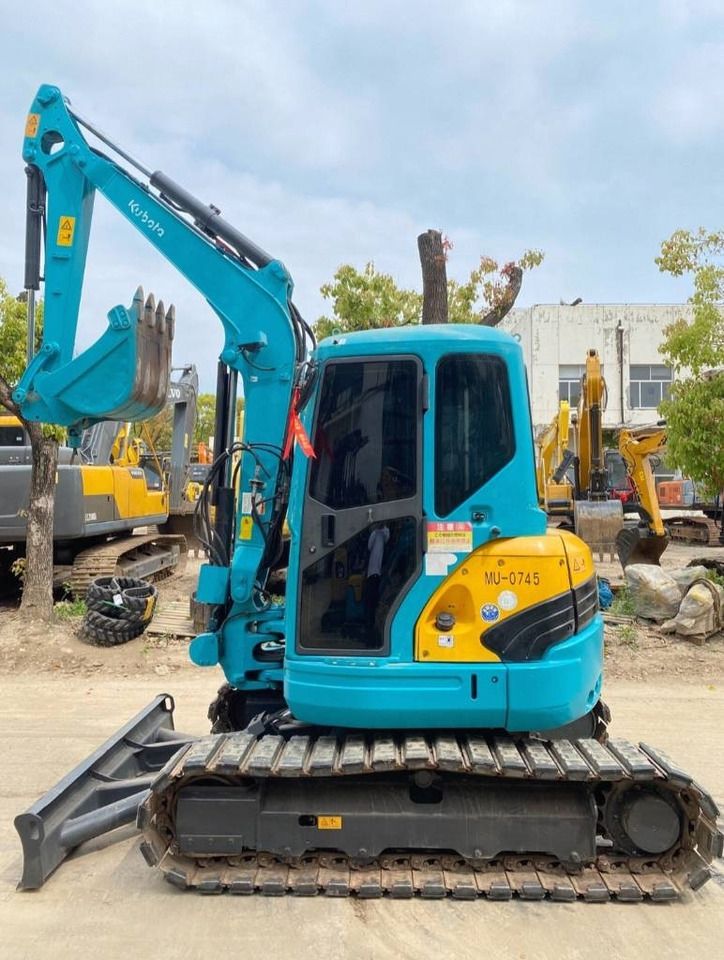2023 Kubota U40 mini excavator side view 2023 Kubota U40 mini excavator side view