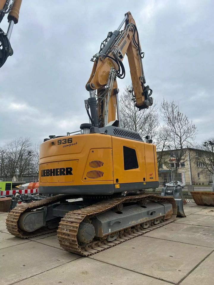 2022 Liebherr R936 Compact crawler excavator, rear three-quarter view 2022 Liebherr R936 Compact crawler excavator, rear three-quarter view
