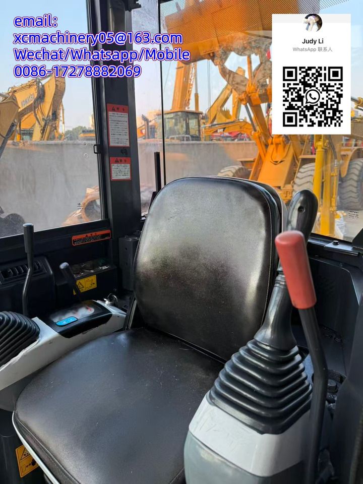 2021 Komatsu PC35 mini excavator interior view 2021 Komatsu PC35 mini excavator interior view