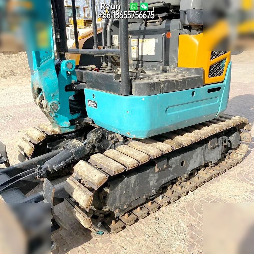 2021 Kubota U17 mini excavator side view 2021 Kubota U17 mini excavator side view