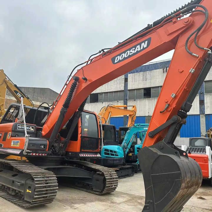 2020 Doosan DX225LC-9C crawler excavator, side view