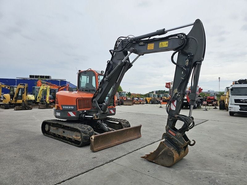 2017 Volvo ECR88D mini excavator, side view