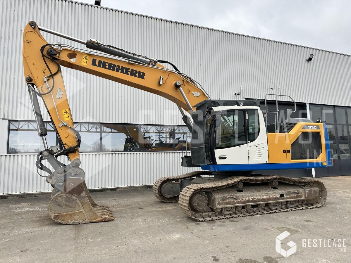 2019 Liebherr R930 LC G8 crawler excavator side view