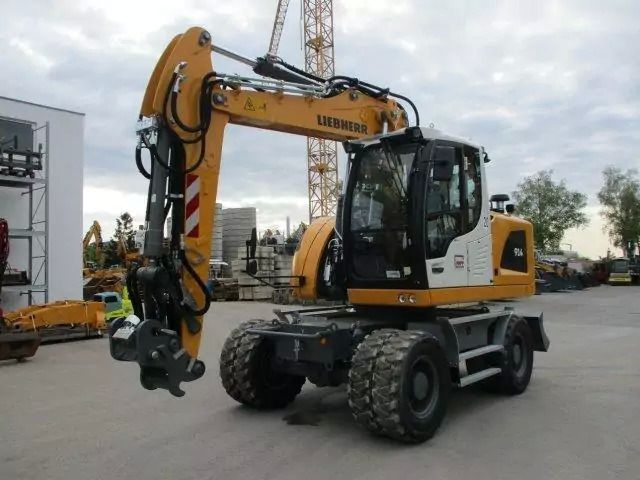 2023 Liebherr A914 LITRONIC G6.0-D wheel excavator, front three-quarter view 2023 Liebherr A914 LITRONIC G6.0-D wheel excavator, front three-quarter view