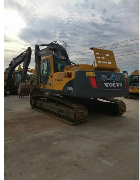 2016 Volvo EC240BLC crawler excavator, rear three-quarter view 2016 Volvo EC240BLC crawler excavator, rear three-quarter view