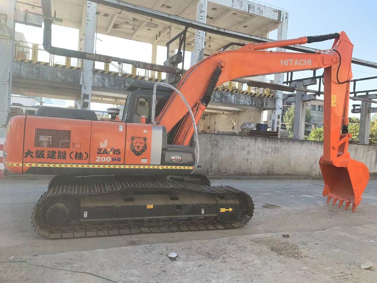 2015 Hitachi Zaxis 200HG crawler excavator, side view 2015 Hitachi Zaxis 200HG crawler excavator, side view