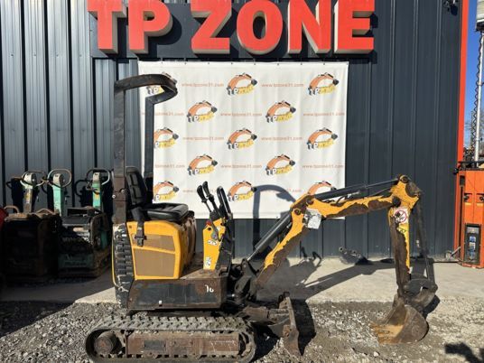 2018 Bobcat E08 mini excavator, side view 2018 Bobcat E08 mini excavator, side view