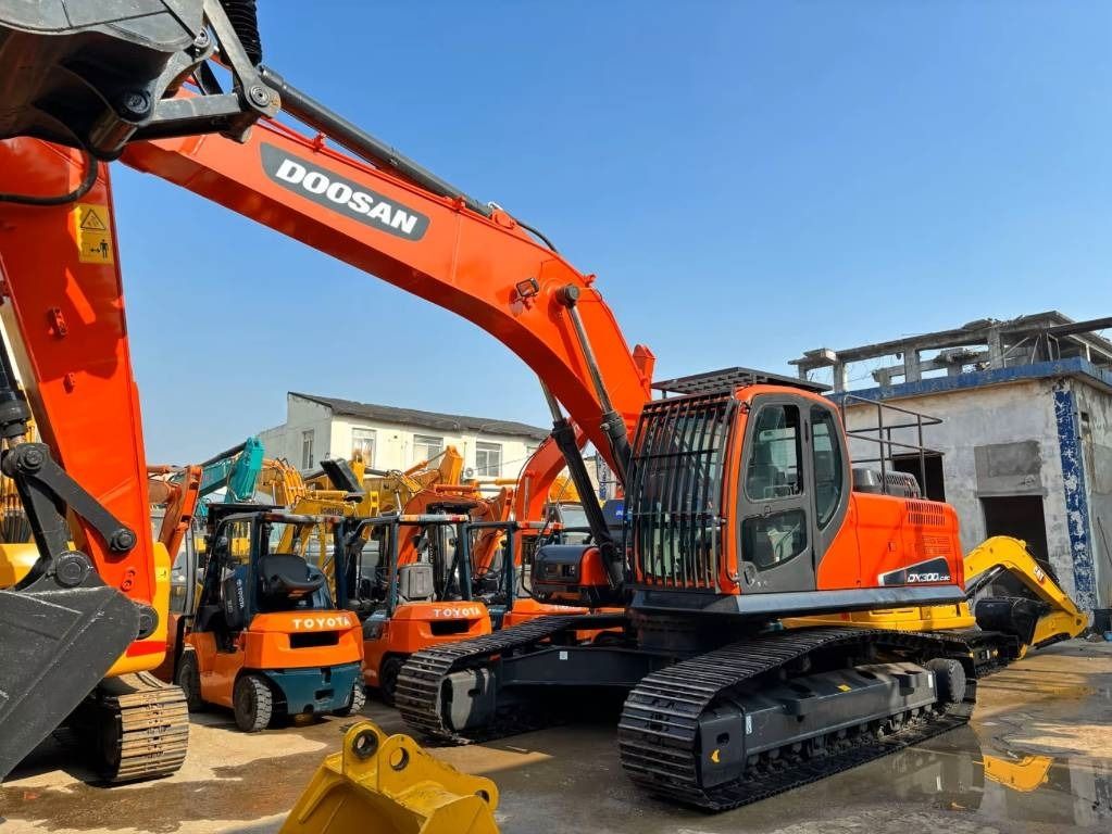 2022 Doosan DX300LC-9C excavator, side view