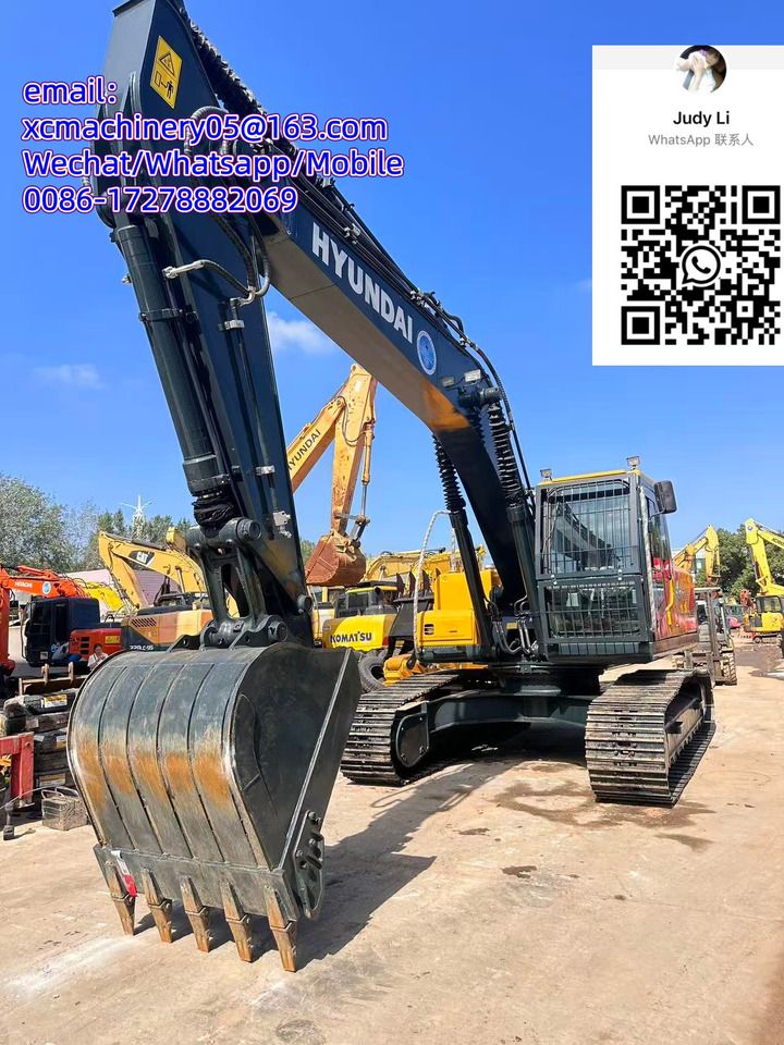 2023 Hyundai HX220HD crawler excavator, front three-quarter view 2023 Hyundai HX220HD crawler excavator, front three-quarter view