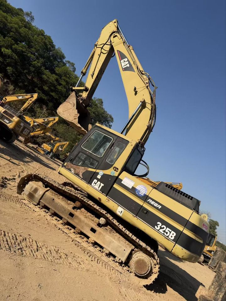 2023 Caterpillar 325B crawler excavator, side view