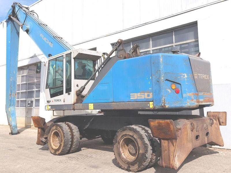 2016 Fuchs MHL350F material handler, side view 2016 Fuchs MHL350F material handler, side view
