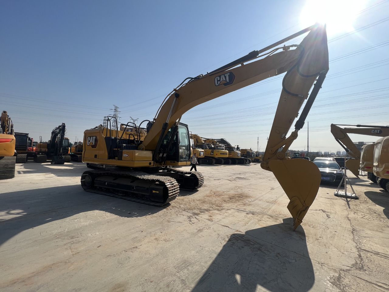 2024 Caterpillar 320GC crawler excavator, side profile view 2024 Caterpillar 320GC crawler excavator, side profile view