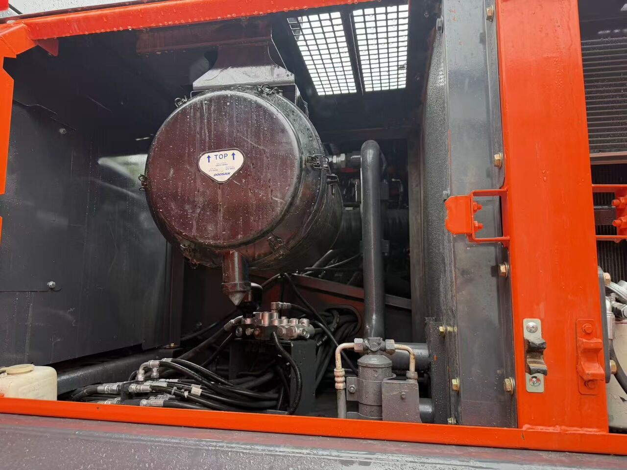 2024 Doosan DX380 crawler excavator engine compartment view 2024 Doosan DX380 crawler excavator engine compartment view