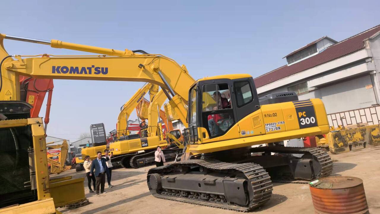 2011 Komatsu PC300-7 Crawler Excavator 2011 Komatsu PC300-7 Crawler Excavator