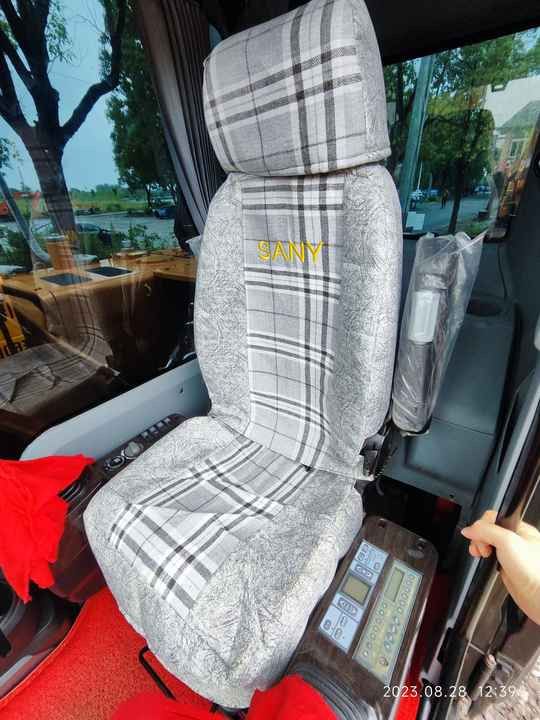 2022 Sany SANY135C crawler excavator interior cab seat 2022 Sany SANY135C crawler excavator interior cab seat