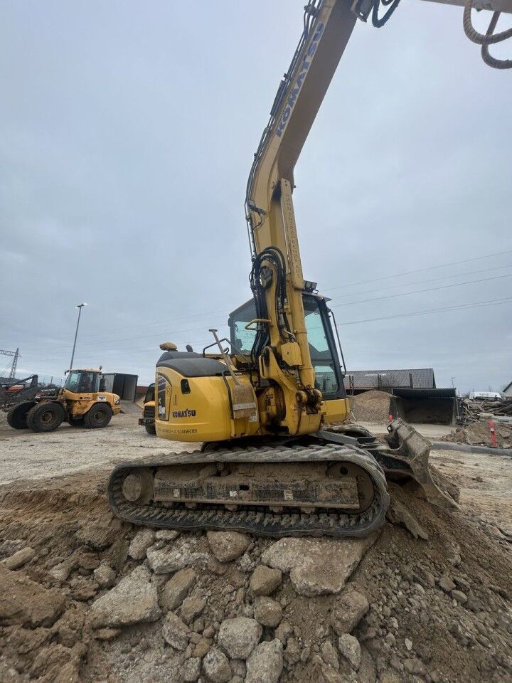2021 Komatsu PC88MR-11EO mini excavator side view 2021 Komatsu PC88MR-11EO mini excavator side view