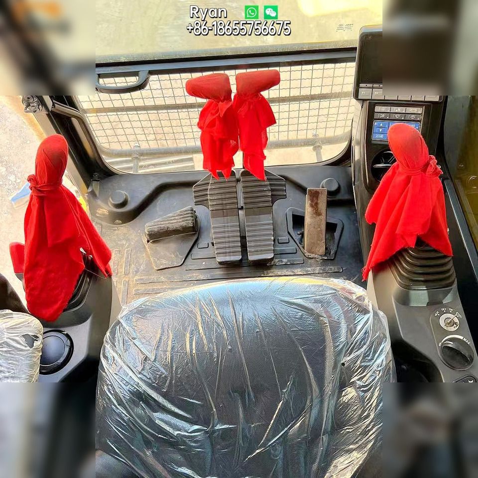 2014 Komatsu PC210-8N1 crawler excavator interior view 2014 Komatsu PC210-8N1 crawler excavator interior view