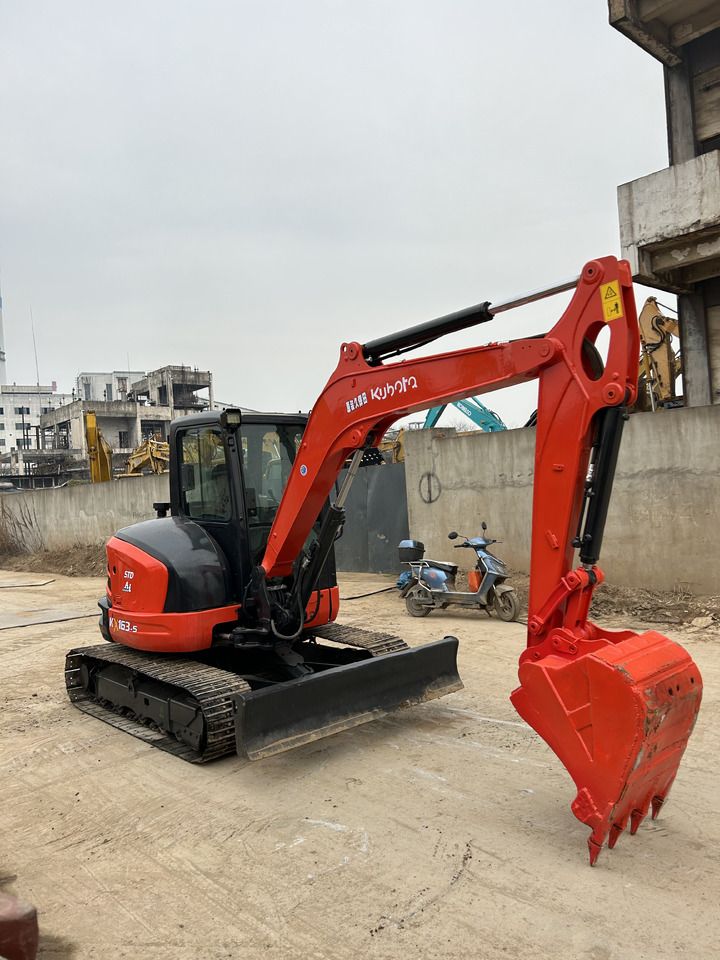 2023 Kubota KX163-5 mini excavator, side view 2023 Kubota KX163-5 mini excavator, side view