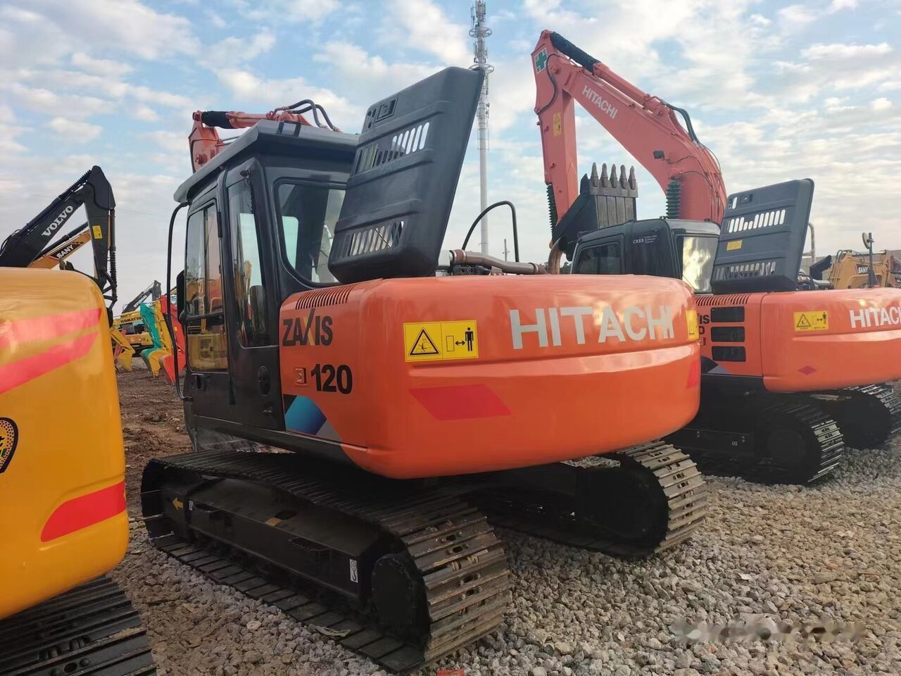 Hitachi ZX120 Raupenbagger Hitachi ZX120 Raupenbagger