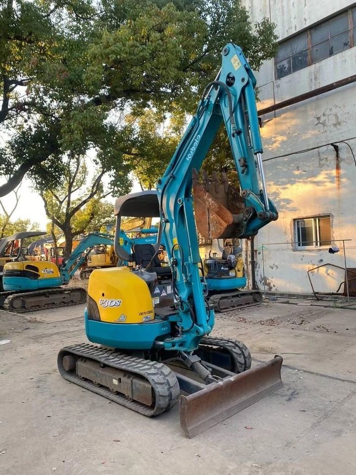 2020 Kubota U-30-3 S mini excavator, front three-quarter view