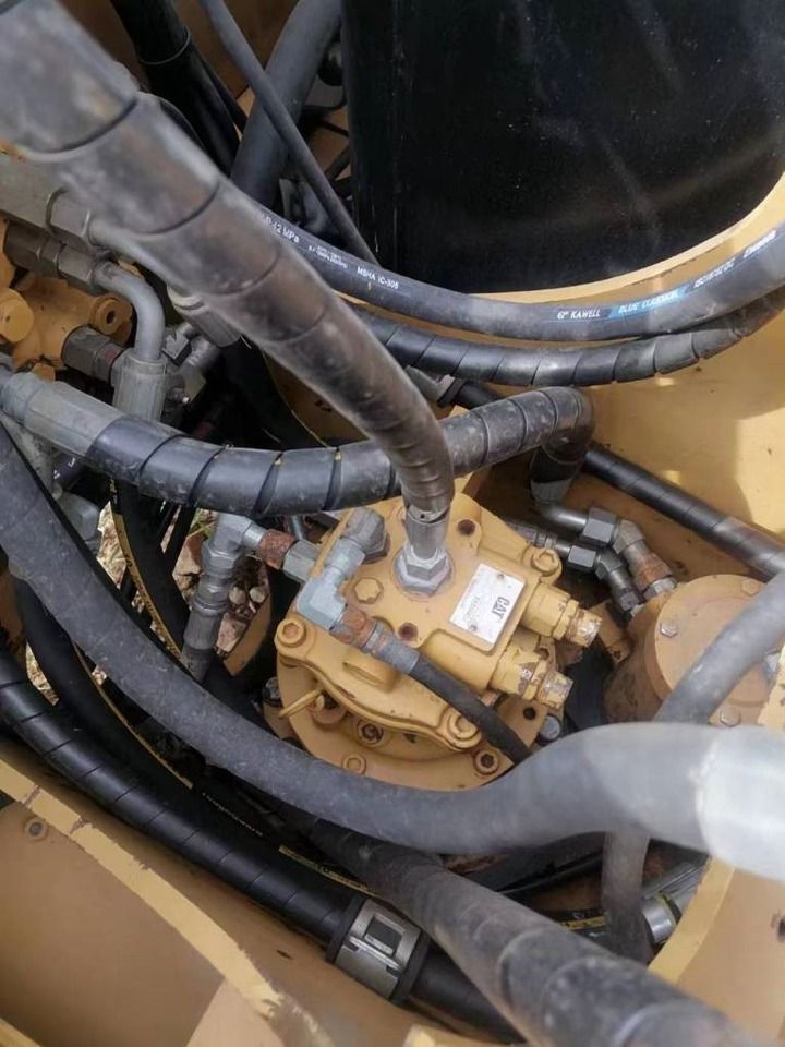 2023 Caterpillar 307E2 mini excavator hydraulic component view 2023 Caterpillar 307E2 mini excavator hydraulic component view
