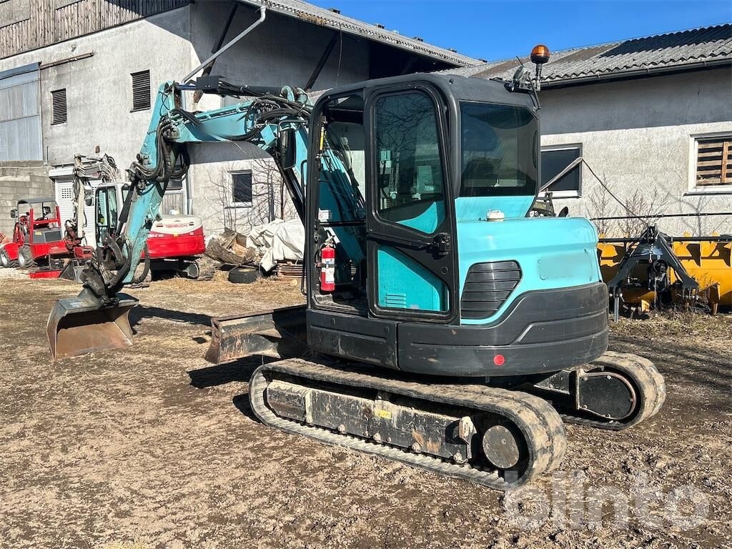 2015 Bobcat E62 mini excavator, side view 2015 Bobcat E62 mini excavator, side view