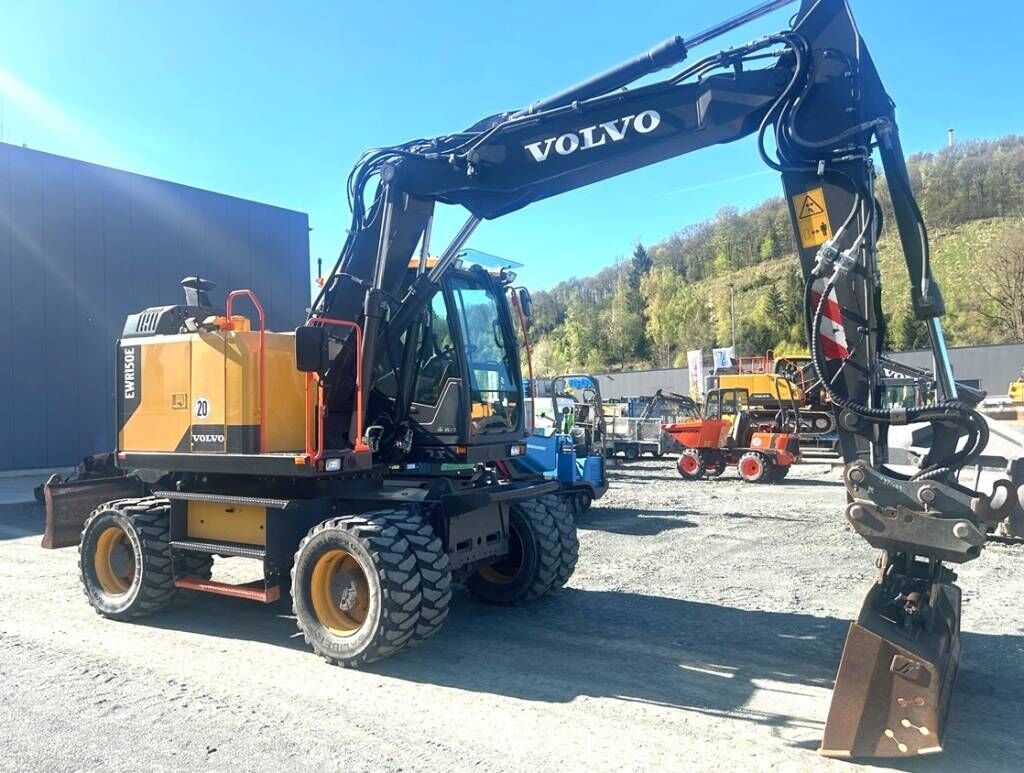 2020 Volvo EWR150E wheel excavator, side view
