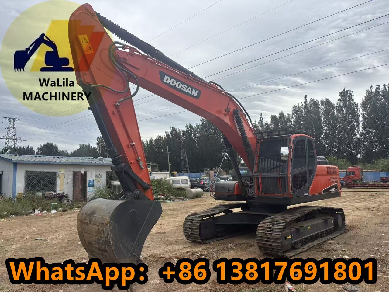 2024 Doosan DX225LCA crawler excavator, side view 2024 Doosan DX225LCA crawler excavator, side view