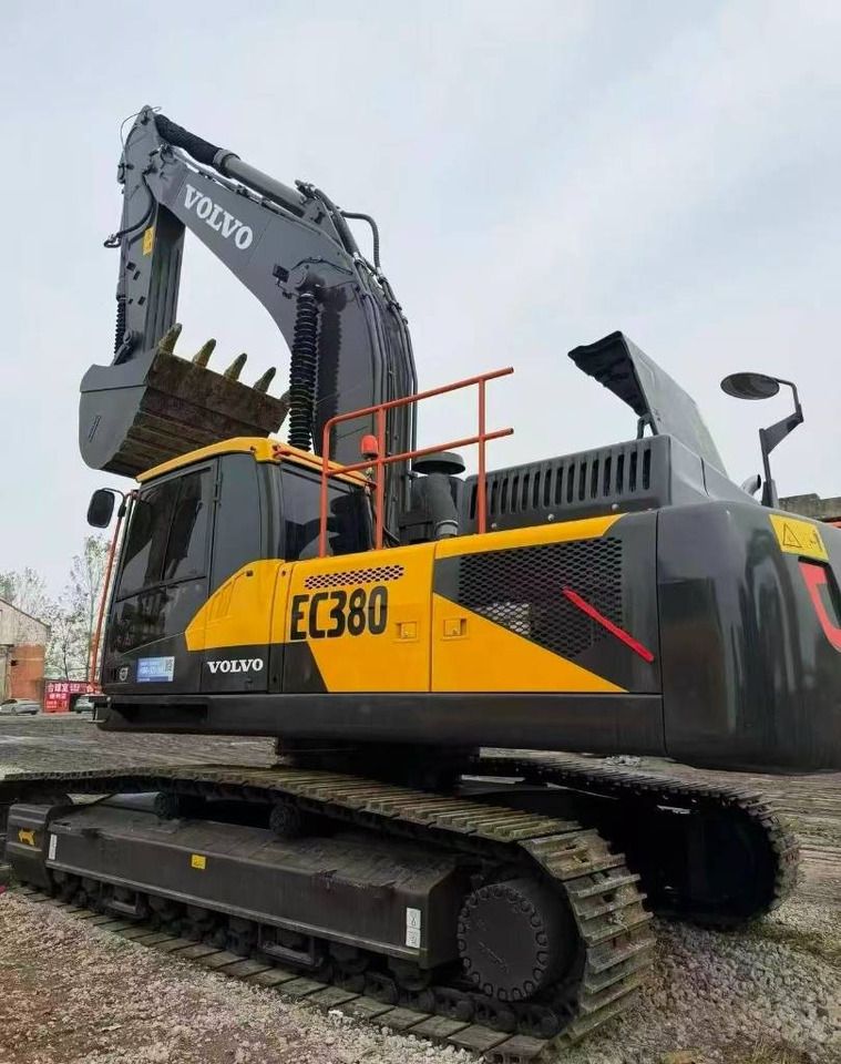 2025 Volvo EC380 crawler excavator, side profile view 2025 Volvo EC380 crawler excavator, side profile view