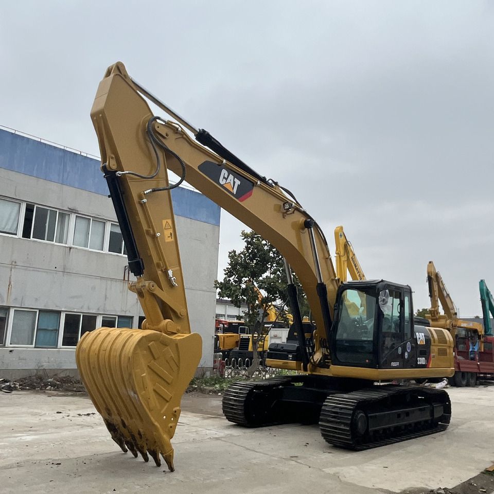 2023 Caterpillar 330D2L crawler excavator, side view