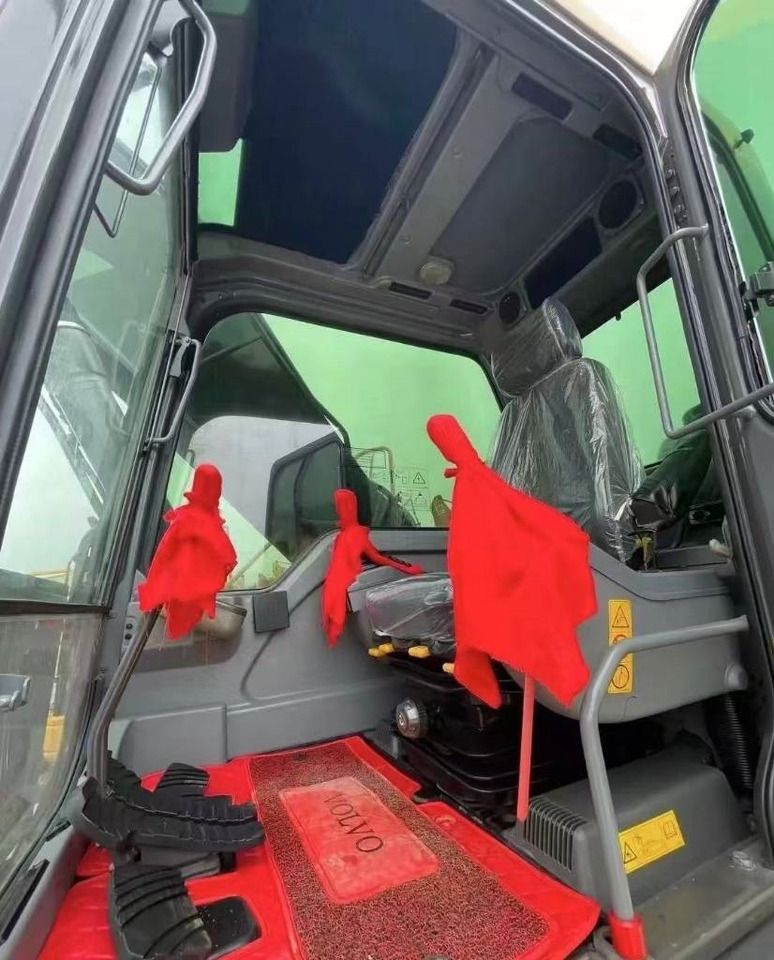 2024 Volvo EC210 crawler excavator interior cab view 2024 Volvo EC210 crawler excavator interior cab view