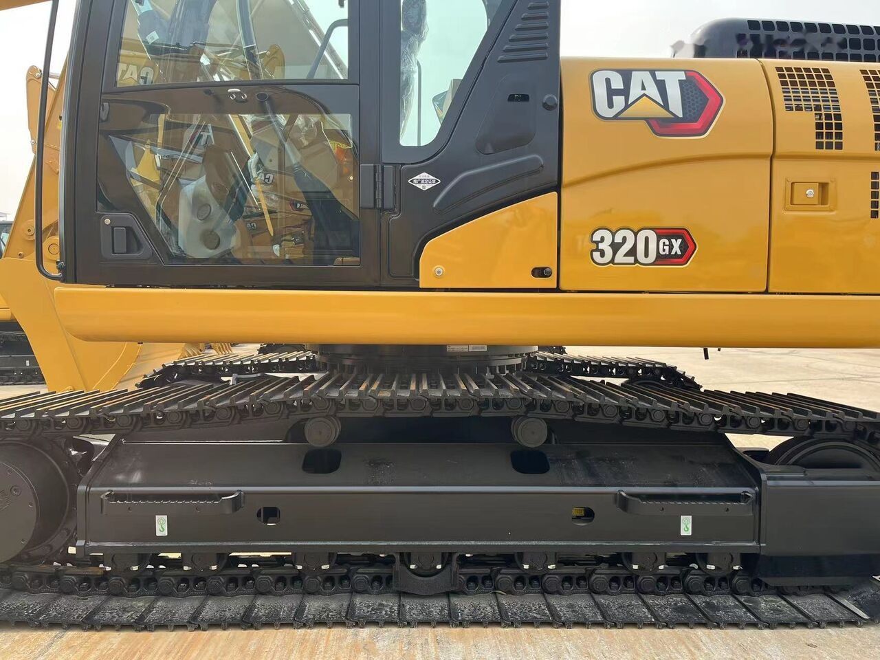2026 Caterpillar 320GX crawler excavator side view 2026 Caterpillar 320GX crawler excavator side view