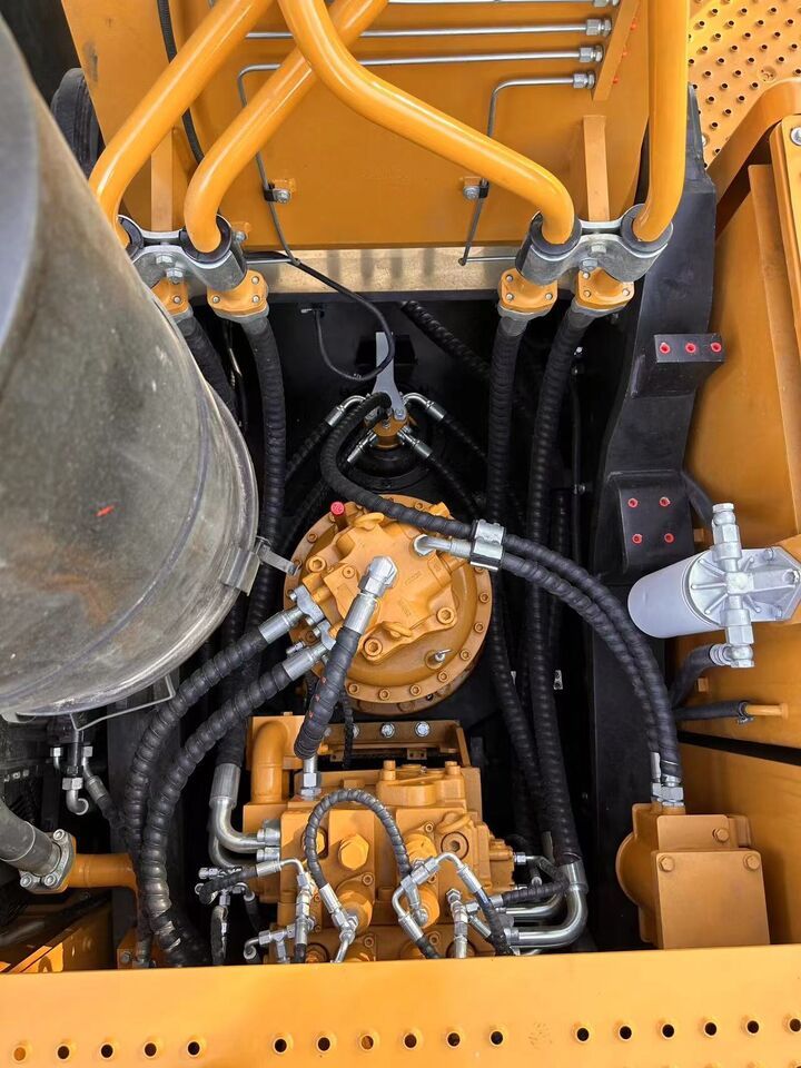 2023 Sany 458H crawler excavator engine compartment view 2023 Sany 458H crawler excavator engine compartment view