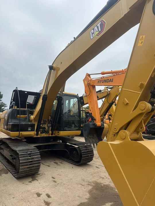 2024 Caterpillar 320D2 Raupenbagger, Ansicht von hinten dreiviertel 2024 Caterpillar 320D2 Raupenbagger, Ansicht von hinten dreiviertel