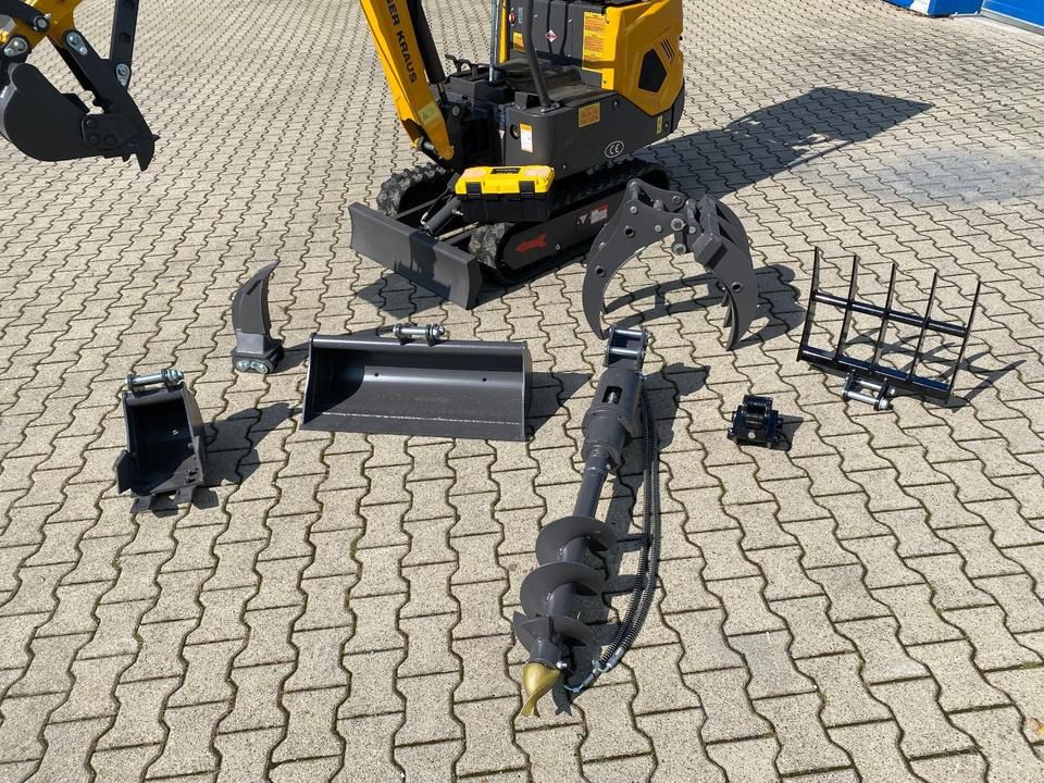 Berger Kraus BK1000JS mini excavator with accessory package Berger Kraus BK1000JS mini excavator with accessory package