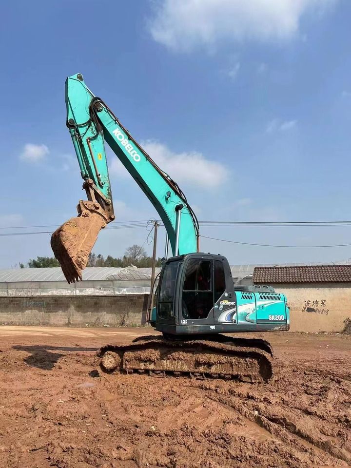 2022 Kobelco SK200-8 crawler excavator, side profile view 2022 Kobelco SK200-8 crawler excavator, side profile view